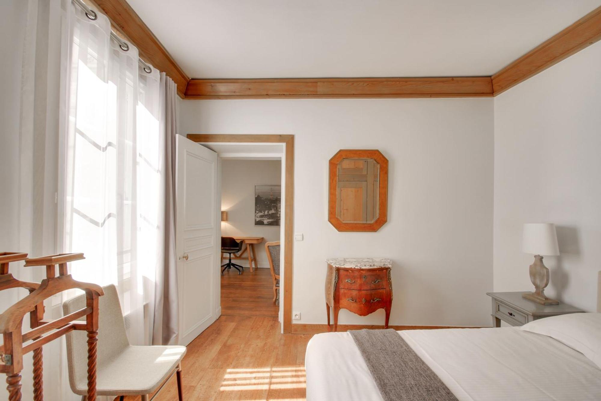 Apartments For Work In City Center Párizs Kültér fotó