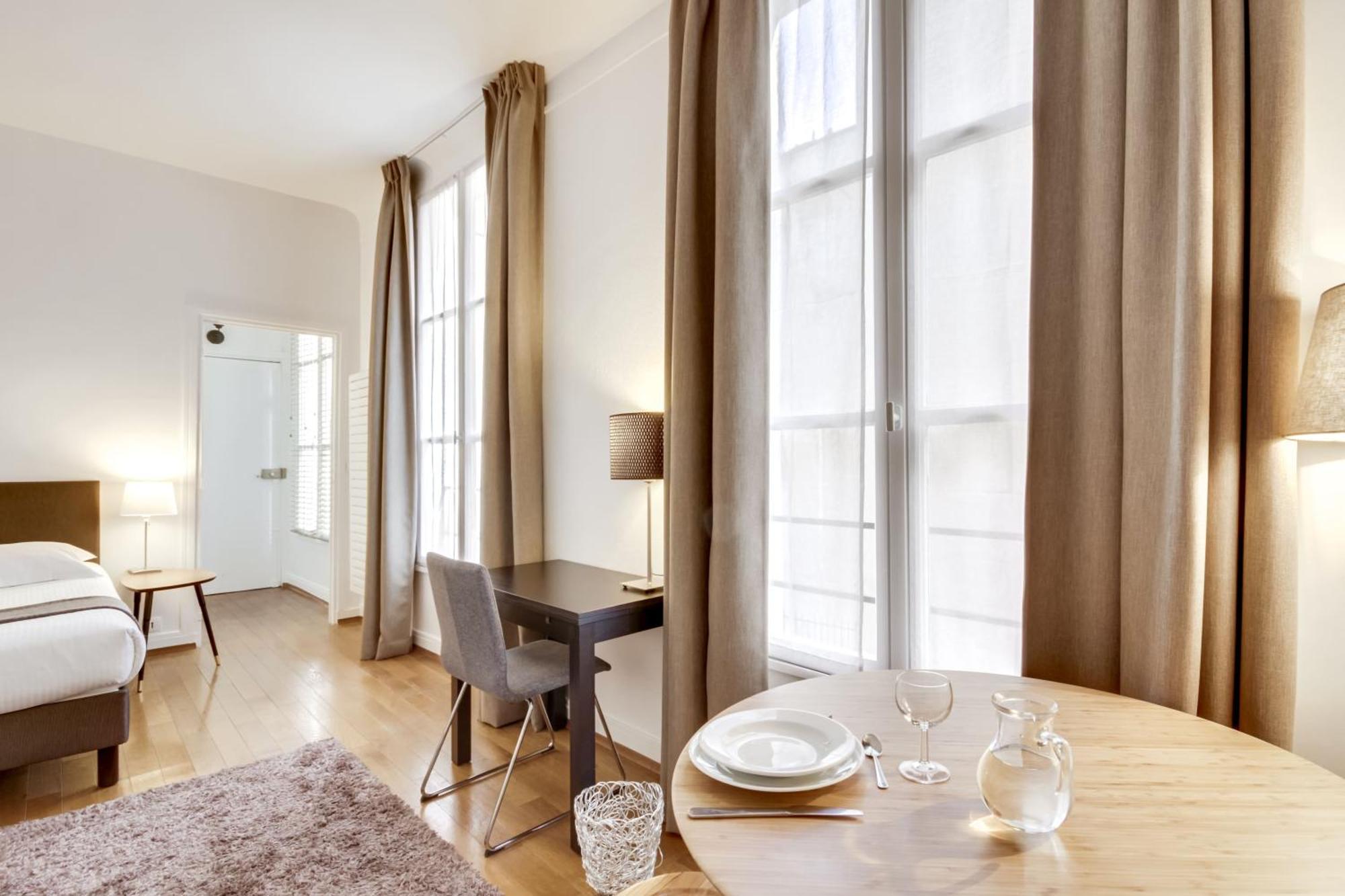 Apartments For Work In City Center Párizs Kültér fotó