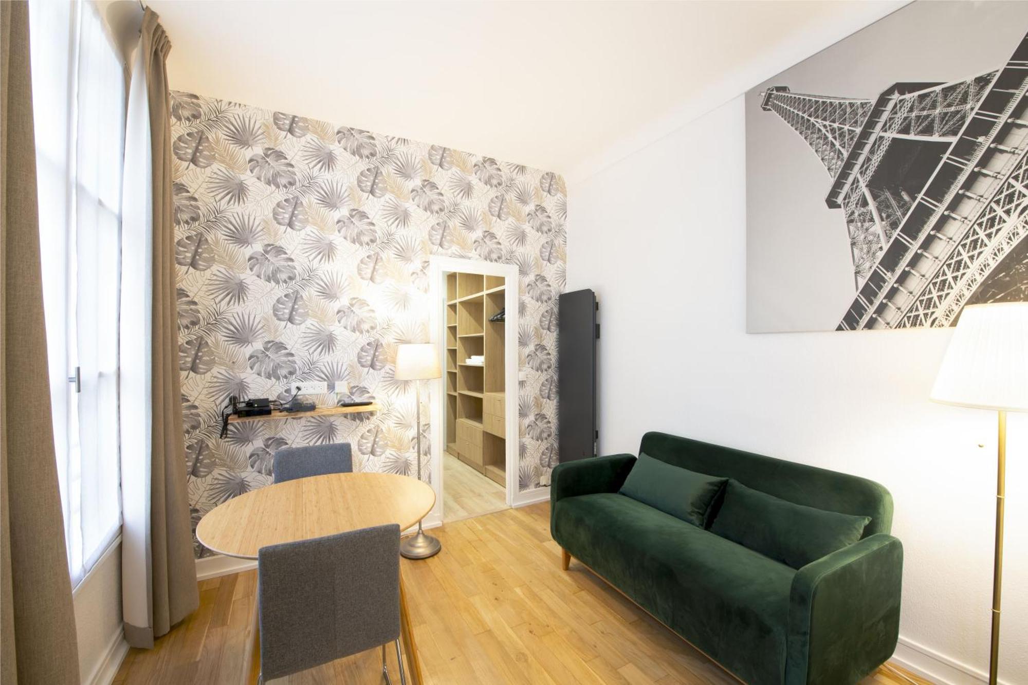 Apartments For Work In City Center Párizs Kültér fotó